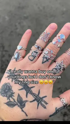 Adjustable rings are soooo much easier 👽 #rings #jewelry  