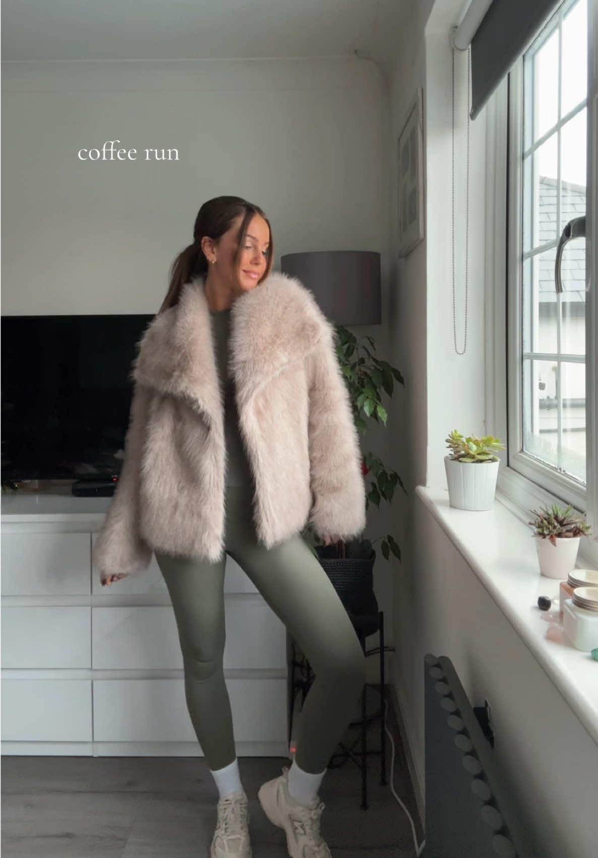 We love a coat you can style in THREE ways! 💃🏼🫶🏻 #missyempire #newin #missygirls #thatmissyfit #furcoat 