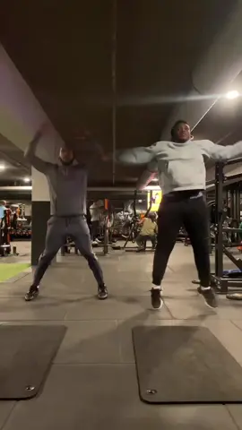 HIIT Workout🔥✅ W/My Guy @Marlon Leming 💪🏾 #joshft #twu #Fitness #btbvoy #fitnessmotivation #discipline #improvement #gymmotivation #personaltrainer #fitnesstrainer #fy #fypシ #consistency #hiitworkout 