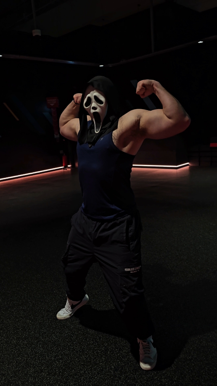 🌚3 A.M. Pumping makes you crazy 👻 #gym #Lifestyle #Fitness #bodybuilding #ghost #creepy #spooky #fyp 