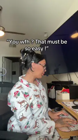 Working from home mama be like 😂 we a multitask mama out here ! #workingfromhome #wfhmom #momlife #wfhjobs #wfh #momlife #MomsofTikTok 