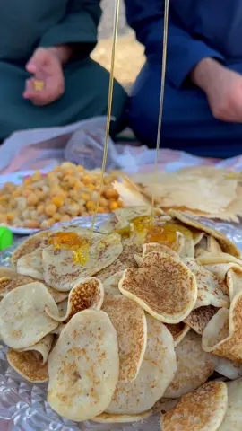 الريوك العماني ( فطور ) في ولاية سناو سلطنة عمان 🇴🇲😋  #بينو_فود #اكسبلور #وصفات #فطور #عسل @جنة العسل - honey paradise 