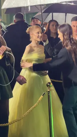 #arianagrande #ariana #wicked #filmtok #onregardequoi #tiktokmusic #TikTokFashion 