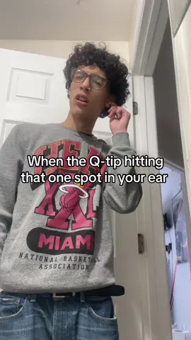 Almost had a eargasm #earwax #ear #Qtip 