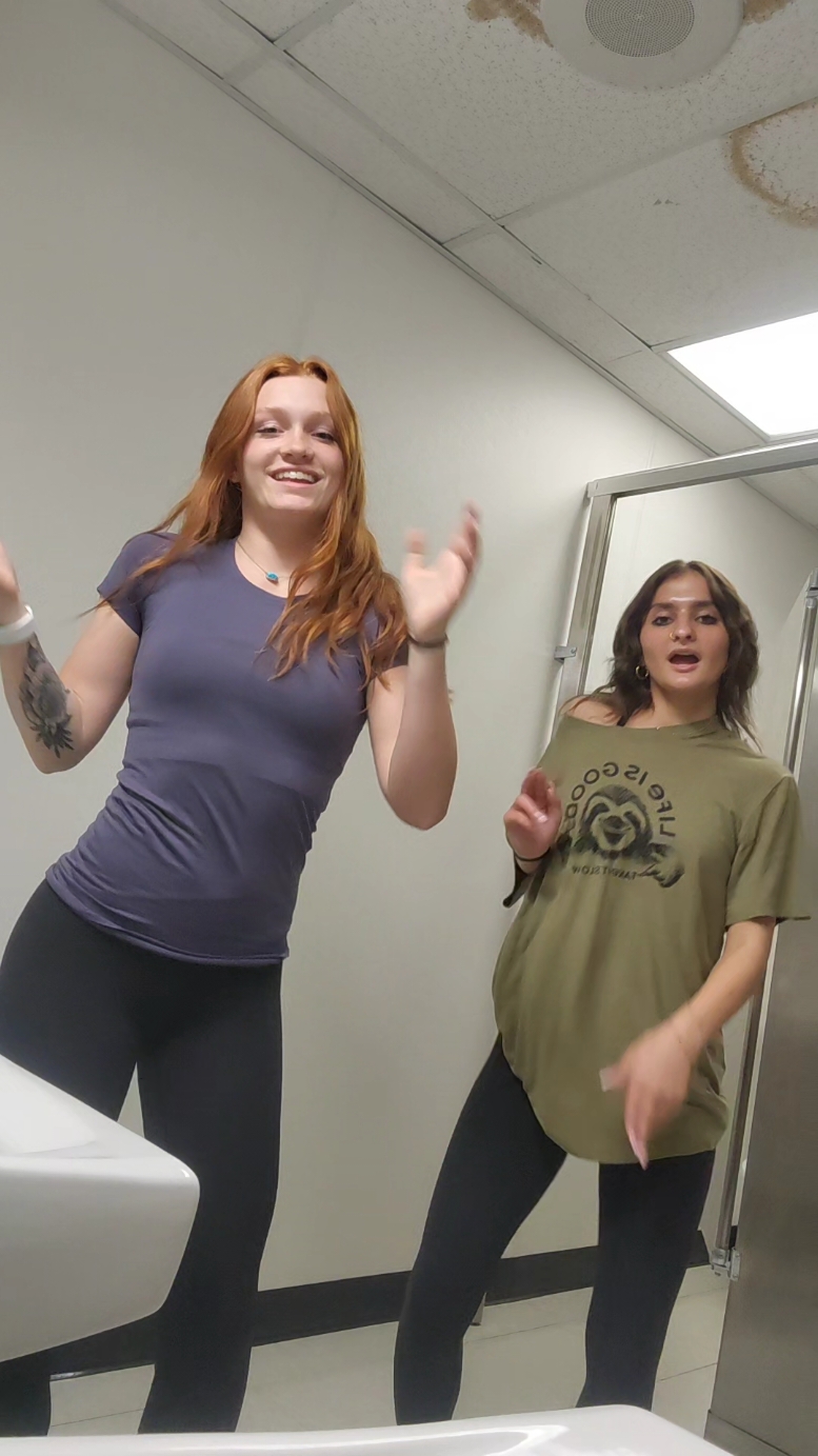 #school #dance #foryoupage #foryou #bsf #viral  @Kyndall:) 