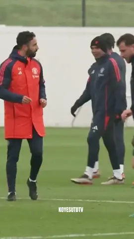 Ruben Amorim working closely with Kobbe Mainoo ❤️ #manchesterunited #mufc #manutd #PremierLeague #pl #football #Soccer #fy #fyp #foryou #xyzbca #koyesutd 