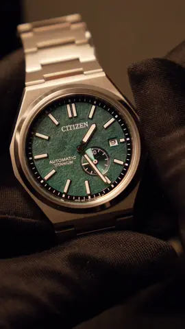 Citizen Small Seconds Automático Titânio Verde NJ0180-80X #watch #relogios #relogio #watches #citizen 