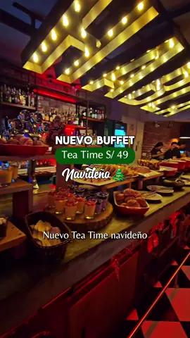 Toda la info del Tea Time Navideño ⬇️ 📍Calle Alcanfores 465 Miraflores  👉 Incluye: 🍔 Buffet ilimitado de piqueos (pizzetas, sanguichitos, hamburguesitas, alitas bbq, tequeños, arroz árabe, jamón glaseado, entre otros)  🍰 Postres navideños (mousse de chocolate, mousse de mango, mousse de fresas, mousse de blueberries, galletas de mantequilla, bizcochitos navideños, rosca navideña, keke glaseado, entre otros) 🥗 Estación de ensaladas, agua frutada y iced tea  🍷 2 tragos (que pueden ser cambiados por mocktails o cafés) 🙌🏼 💸 Precio: 49 soles por persona (niños hasta los 12 años tienen 20% de descuento) 📆 ⁠Reservas: mandando un DM a @selinalimathevenue 🕜 ⁠Horario: jueves, viernes y sábado (desde diciembre también miércoles) #buffet #buffetLima #Navidad #teatime #teatimenavideño #barralibre #PlanesLima #foodielima #Foodie #Planes #Lima #Selina 