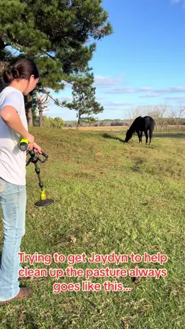 #deafcowgirl #deafhorsetrainer #fyp #horsetrainer #palominopaint #hearthorse #blmmustang #onaquimustang #countrylife #hillbillyblood #ashwintheonaqui #acetheonaqui #countrylife #countrygirl #