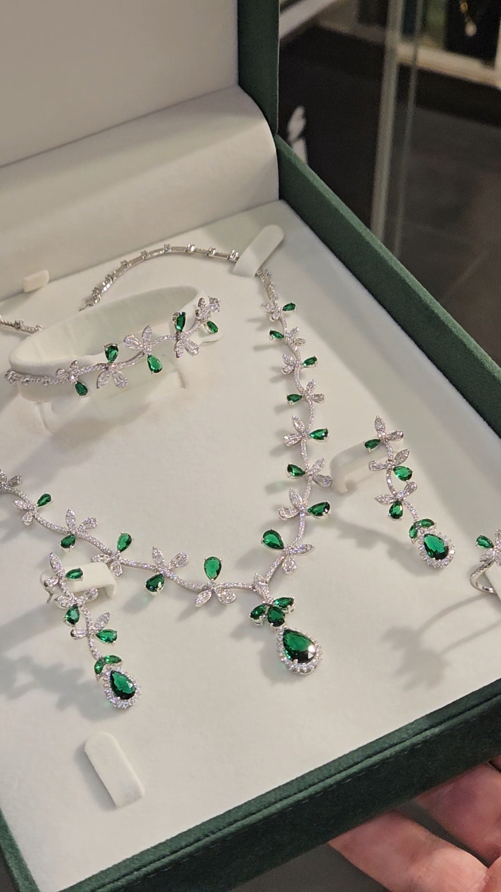 ✨ موديل مخدوم ع ذهب طبق الأصل ✨ #فضه 💎  #جمااال #simple💝 #silver 💕 📍العنوان طرابلس السراج طريق المواشي🎯  🔸يوجد خدمة التوصيل لكل مدن ليبيا 🚛  🔸للحجز والاستفسار عبر بريد الصفحة 📥 او على رقم المحل☎️ 0914100043 #فايبر #واتساب  #احلاهم_للفضة_والساعات #اكسبلورexplore #foryou #fyp 