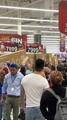 Lo que es el buen fin 😅 #paratiiiiiiiiiiiiiiiiiiiiiiiiiiiiiii #fypシ #humor #comozombies #buenfin #walmart #ofertas #risa #humortiktok #television #selollevarontodo #finirresistibledewalmart 
