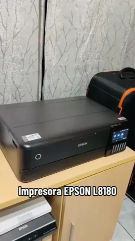 Conozca la EPSON L8180 (ET-8550), una impresora multifuncional ideal para fotos y documentos. Con 6 tintas Claria, imprime imágenes vibrantes y duraderas hasta por 200 años. Perfecta para fotógrafos y artistas @epsonlatin  #EPSONL8180 #ET8550 #ImpresiónFotográfica #Fotografía #ImpresiónFineArt #Creatividad