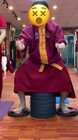 Chưa bao giờ skip ngày chân, kể cả chân giữa 💪 #xuhuong #fyp #tiktokviral #nangtabanghabo #chymmer #thethao 