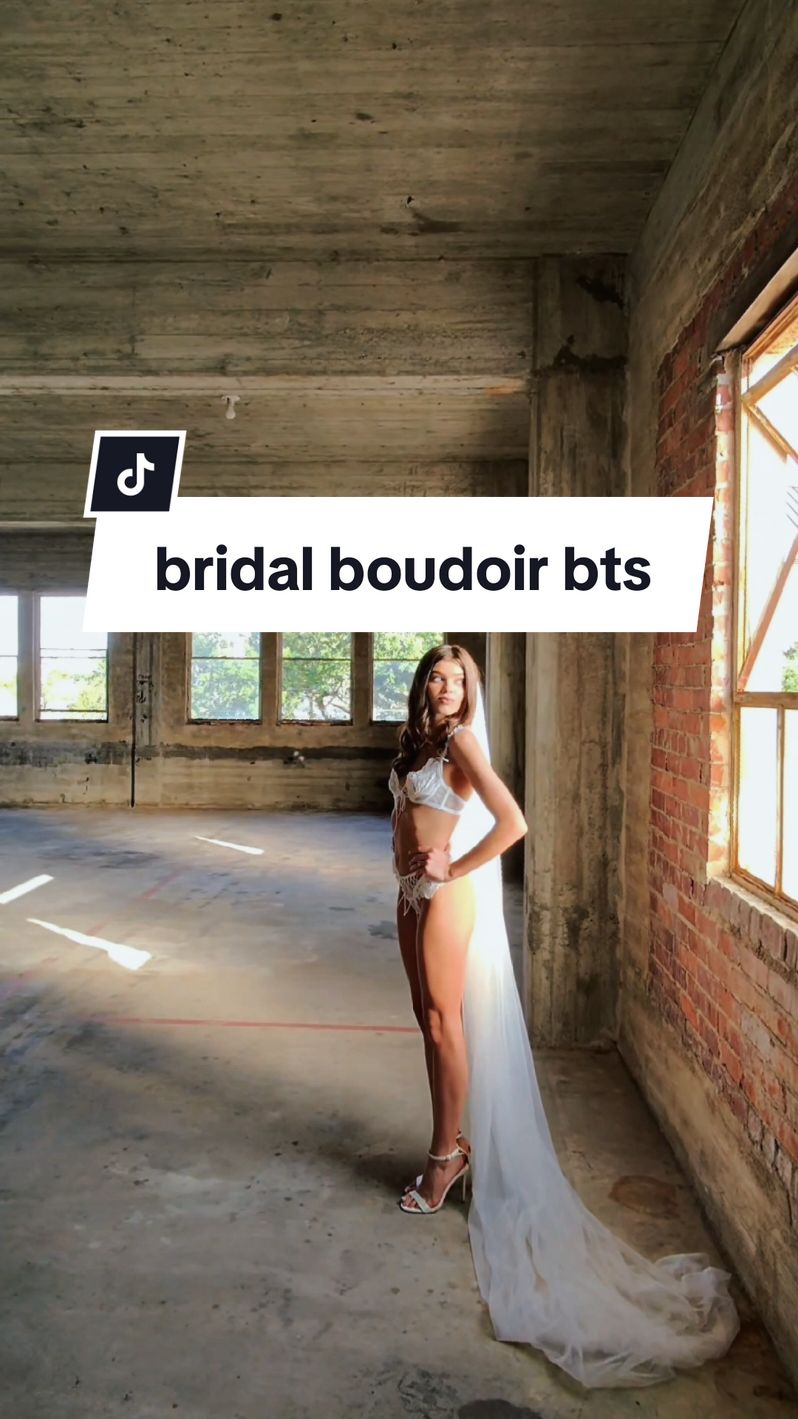 bts from yesterday's bridal boudoir session- in historic downtown Panama City ✨️ Glam: hellotyebeauty  Bride: katherinewaite  #photographybts #metaglasses #pcbflphotographer #apalachicolaphotographer #portstjoephotographer #portstjoephotographer #mexicobeachphotographer #bridalboudoir #panamacityflorida #downtownpanamacity #baycountyfl 