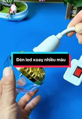 Đèn led xoay 7 màu vũ trường, nháy chớp đôi màu tạo sân khẩu hiệu ứng 360 độ kèm đui căm E27, thân đê vàng hoạc đê trăng giao ngâu nhiên #denledthongminh #denledtrangtri #denlednhapnhay #tienich #tienichcuocsong #tienichgiadinh #tienichthongminh #nhabep #xuhuongtiktok 