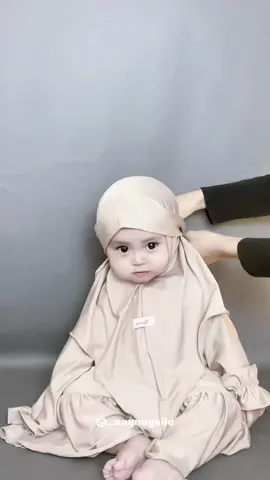 Masya Allah jdi Yali yalili🥰 #masyaallahtabarakkallah #bayilucu #syarianak #outfitbayi #fyp #fypシ゚ 