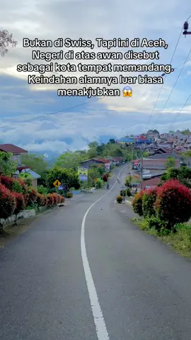 Bukan di Swiss, Tapi ini di Aceh, Negeri di atas awan disebut sebagai kota tempat memandang. Keindahan alamnya luar biasa menakjubkan 😱 #masukberanda #fyf #fyfyfyfy #fyppppppppppppppppppppppp #fyfyfyfyfyfyfyfyfyfyfyfyfyfyfyfyfyfy #fypp #fypシ゚ #fypage #fypdong #viral #aceh #acehtengah #wisataaceh #takengon #gayo #acehviral #indonesiawonderfull #nature #travel #negeridiatasawan #pemandangan #pemandanganalam #pantanterong #alam #portrait #videoviral #alamindah #keindahanalam #pesonaindonesia   #FiturSuaraTikTok 