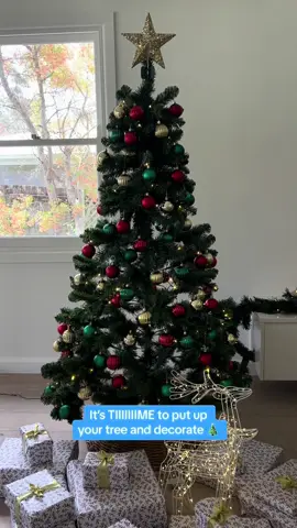 If only it was this easy (luckily collecting points is) 😌🎄 #festive #christmas #tree #christmastok #decoration #christmastiktok #lights #christmascountdown #flybuys 