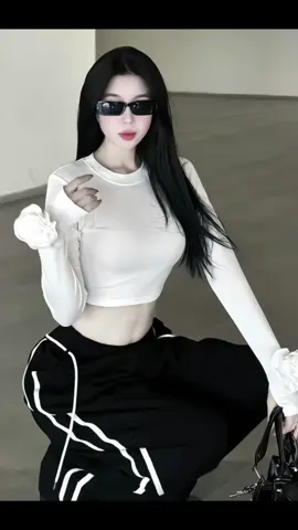 Áo thun xỏ ngón kết hoa #aothunxongondinhhoa#xuhuongthoitrang #xaykenhtiktok #viral #fyp #riwiewquanao 