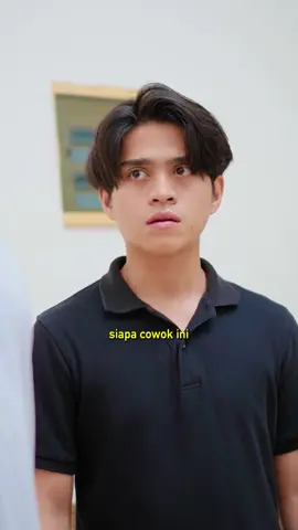 Apa-apa serba nyewa? Semiskin itukah Arga? #SerialTikTok #TikTokTaintment #TikTokSeries #TikTokSeriesFuture #drama #iswhite #suneedaycreative #dramatiktok #viraltiktok #kehidupan #cinta #pacar #kaya #nikah #crush #uang 