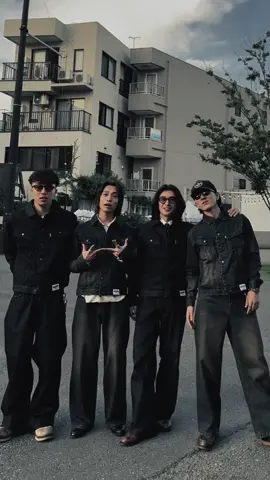 Inspirasi Outfit Style 🥶 #poseideas #referensioutfit #OOTD #outfit #outfitinspo #outfitideas #outfitinspiration #StreetFashion #streetwear #StreetStyle #outfitkece #kece #style #outfitcowok #ootdcowok #ootdcowokkekinian #outfitkeren  #outfitstyle #ootdstyle #ootdmen #baggyjeans #celanabaggy 