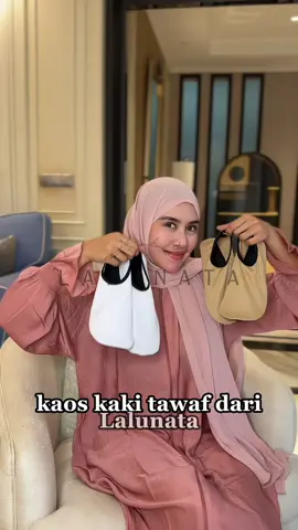 Perlengkapan haji dan umroh sepatu tawaf nyaman dipakai saat tawaf dan sai, sudah anti slip ya buruan cek keranjang kuning sekarang juga! #perlengkapanhaji #perlengkapanumroh #haji #umrohhaji #sepatutawaf #tawaf #sai 