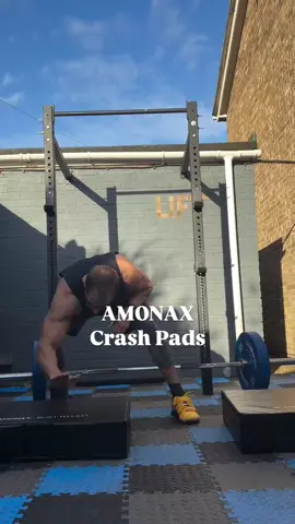 Deadlifts made quiet and safe! Watch how Amonax Crash Pads absorb impact and protect your floors while keeping your workouts smooth. 💪 Perfect for heavy lifts at home or the gym! ⚫ Black or 🔴 Red—your choice! #Amonax #CrashPads #Weightlifting #FitnessJourney