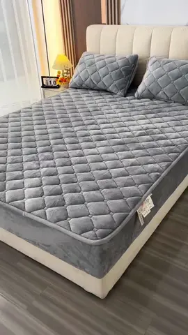 Do u like this bedding sheets!#LearnOnTikTok#homedecor#bedsheets#bedroominspo#fittedsheet#bedcover#bedcoverset#tiktoker 