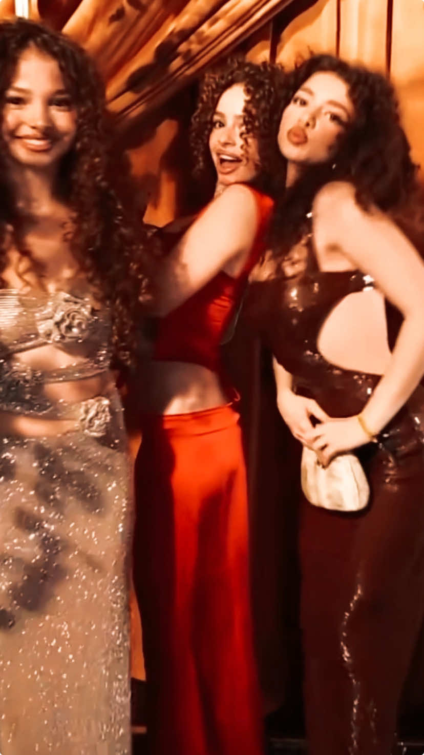 Omg they are stunning!!! #thisis4you #goviralgo #kalogerassister #rare #hot #ventviral #foryourr #viralvideos #viral_video #kalogeras #goviral 