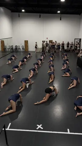 That last chorus push 😮‍💨 choreography: @James Portas #dance#dancer#mercy#shawnmendes#lyrical#dancecostume#contemporary#acro#acrobatics#tumbling#flip#flexibility#goldcoast#dynamitestudios#dynamitestudiosaustralia