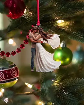 Custom Photo Ornament is the best gift for your family and friends this season #christmas #ornament #personalizedgifts 