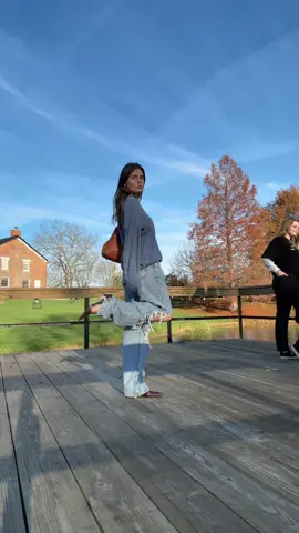 @Ness i cannot stop listening to this album (especially this song) whos going with me to the next show 🫣💋