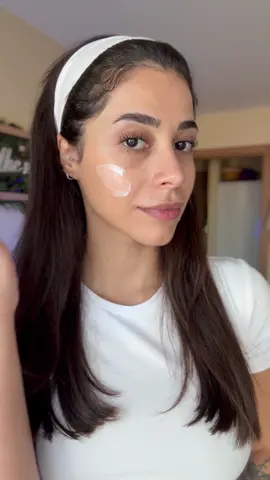 Brat summer is over, demure fall is in, so let’s get moisturized🧴🫧 #NIVEA #moisturizercream #asmr @Mehtap Ziyagil ASMR 