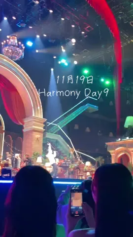 マイケルジャクソン化 若井さん階段 見どころてんこ森#コロンブス 11月19日#ミセスハーモニー #MrsGREENAPPLE #ミセスグリーンアップル #大森元貴 #若井滉斗 #藤澤涼架 Harmony Day9