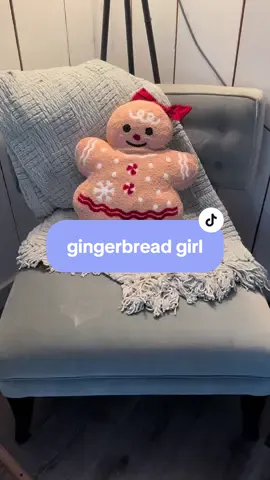 SHES GETTING HER MAN  #gingerbread #gingerbreadgirl #gingerbreadman #gingerbreaddecor #gingerbreadhouse #christmasdecor #holidaydecor 