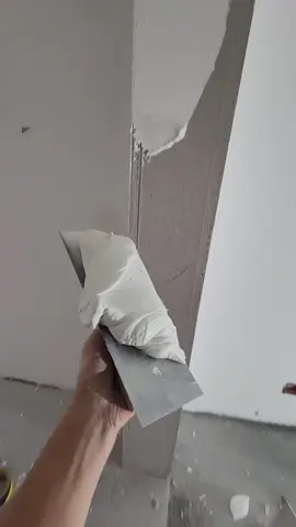 Spreading Ultra-Thin Wall Putty | Smooth Perfection | ASMR So Satisfying ✨ #dotrongnha686 #WallPutty #EnduitMur #壁用パテ #ThinLayerApplication #ApplicationFine #薄塗り作業 #SmoothFinish #FinitionLisse #滑らかな仕上げ #HomeImprovement #AméliorationMaison #住宅改修 #ASMRPutty #ASMREnduit #パテASMR #SoSatisfying #TellementSatisfaisant #とても気持ちいい