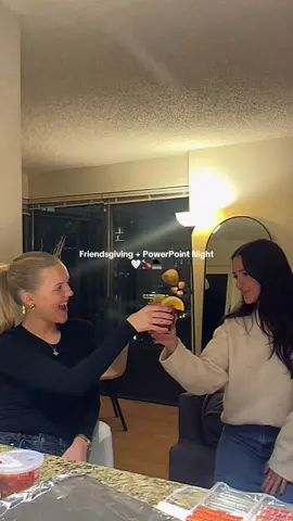 Wow i just love the holiday szn so much 🧡🍗 #powerpointnight #friendsgiving2024 #postgrad #thanksgivingvibes 