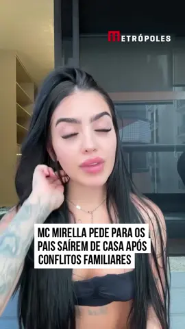MC Mirella usou os stories nesta terça-feira (19/11) para desabafar sobre uma decisão difícil: pedir para os pais deixarem a casa dela. A funkeira revelou que os conflitos com a família vinham se intensificando, culminando em uma discussão que a fez sair de casa no meio da noite com a filha, Serena, de apenas 10 meses. Segundo ela, a situação estava 