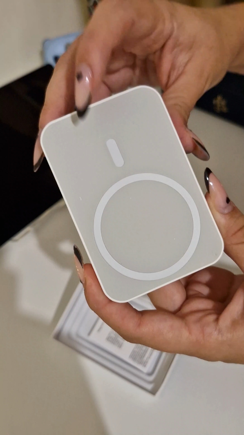 Carregador portátil da Shopee com MegSafe ✨️ Link na bio 💖 #techunboxing #s23fe #aestheticunboxing #powerba #fyp 