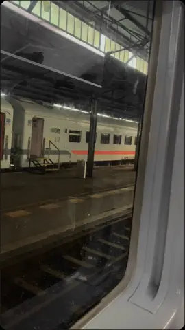 opo ra ngelingi sopo sing ngancani🙂.  #liriklagu #isotanpokowe #dennycaknan #overlay 