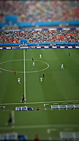 the flying van persie☝️🗿 #vanpersie #timnasbeland #puskasaward  #flying #football #fyp 