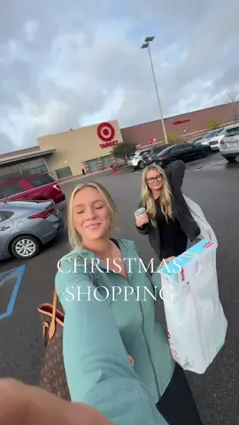 a little bit of christmas shopping 🌲 @kylie pitts @maicy renee #christmasshopping #sahm #momtok #hattiesburg #ditl #christmas 