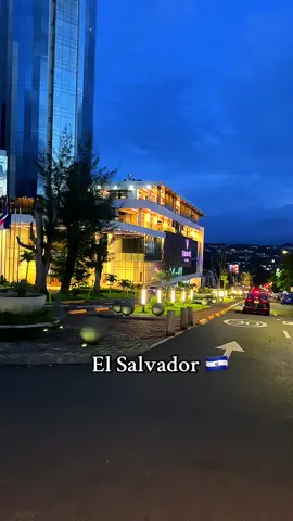 El Salvador, San Salvador  #ciudad #centrocomercial #carretera #princeroy #lacarretera #parati #fyp #viral