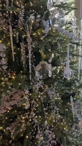 Obssesed with this glass tree! I love how it turned out! #glasschristmastree #crystaltree #christmastree 