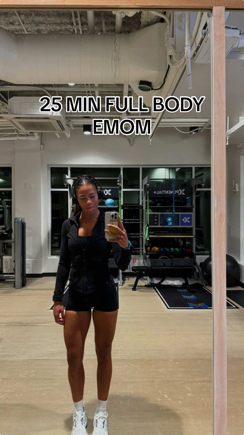 Train w me in paradise 🌺🌺🌴🌴 #emom #hiit #gym #oahu #hawaii 