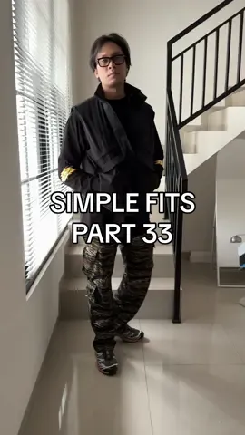 Buat musim ujan kayak gini sih praktis banget, apalagi yang seri goretex, beuh mantep!  #longervideos #videolebihpanjanag #fashiontiktok #Salomons Outfits #creatorsearchinsights 