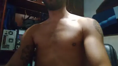 sem tempo de academia, tem que dar os pulos por conta rs