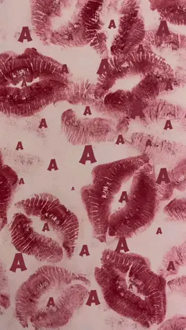 A💞 #wallpapernamekiss #trending