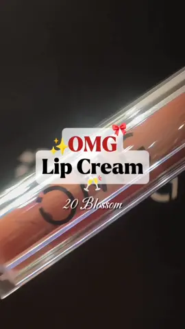 ❤️‍🔥 Packaging yang semakin elegan & level up,  Tapi harga masih affordable 🥂✨ Juara sih pastinya 🏆 Mattelast Lip Cream @OMG  ❤️‍🔥 20 Blossom, cocok untuk sawo matang 🥂 Longlasting 12jam 🥂 Mengandung Ceramide & Vit E, nggak bikin bibir terasa kering 💖✨ #omgcosmetics #mattelast #lipcream #omglipcream #itsomgbeauty #makeup #rekomended #girls #foryouu 