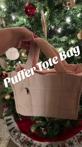 #tote #purse #fashion #trending #tiktokshop #tiktokshop #viralvideo #viralvideotiktok #gift #christmasgiftideas 